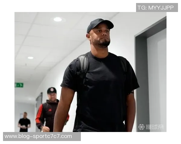 法尔克透露孔帕尼对17岁边锋麦克的高度认可或将外租锻炼提升出场机会