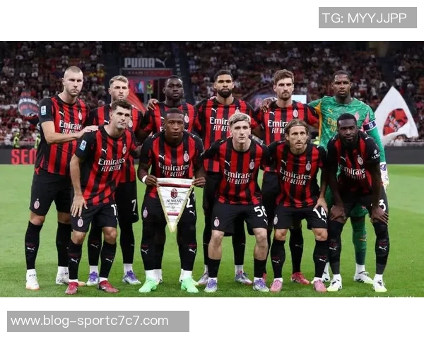 米兰2526赛季全家福揭晓阿莱格里与莫德里奇同框引热议 米兰2526赛季全家福揭晓阿莱格里与莫德里奇同框引热议