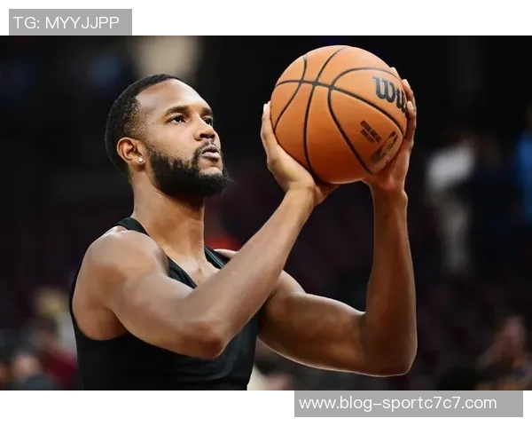 近三季仅有小莫布里和文班两人单场达到15分10板5助5帽且命中率超过70 近三季仅有小莫布里和文班两人单场达到15分10板5助5帽且命中率超过70